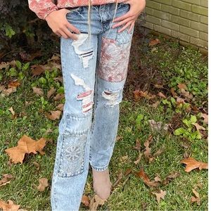 high rised 90’s boyfriend jeans